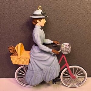 Hallmark Keepsake Ornament – Miss Gulch on Bicycle (Wizard of Oz) NIB